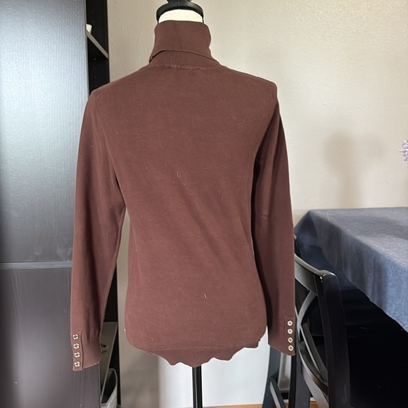 Women’s Tommy Hilfiger Size Small Brown Turtleneck Fitted Sweater - Picture 2 of 6